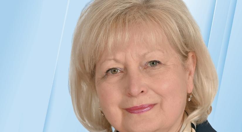 Antiszemita bejegyzést osztott meg Dobrev Kláráról egy egri fideszes kéviselő, Rák Mária