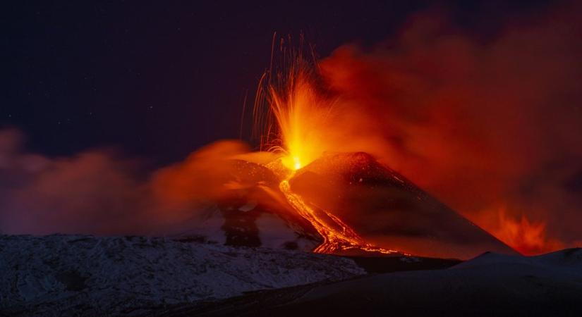 Megint kitört az Etna, folyamatosak a földrengések