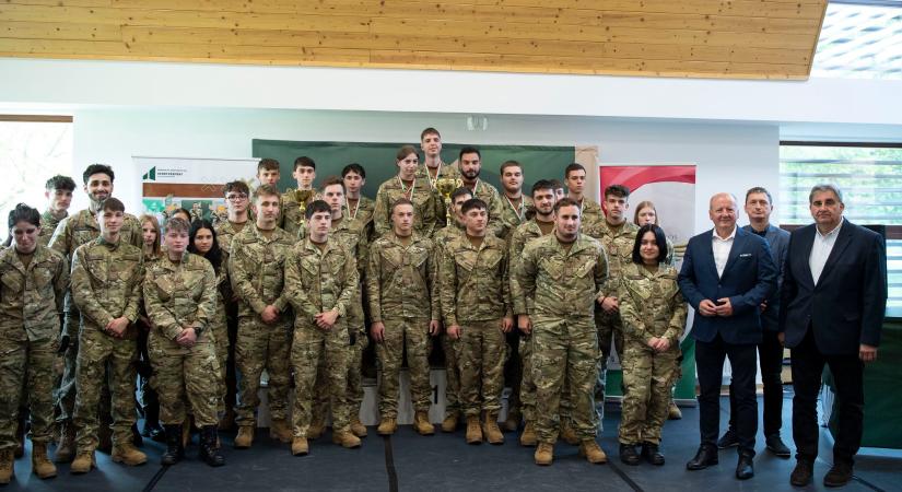 Simicskó István: Fontos, hogy a hazaszeretetet „írjuk bele” a fiatalok szívébe