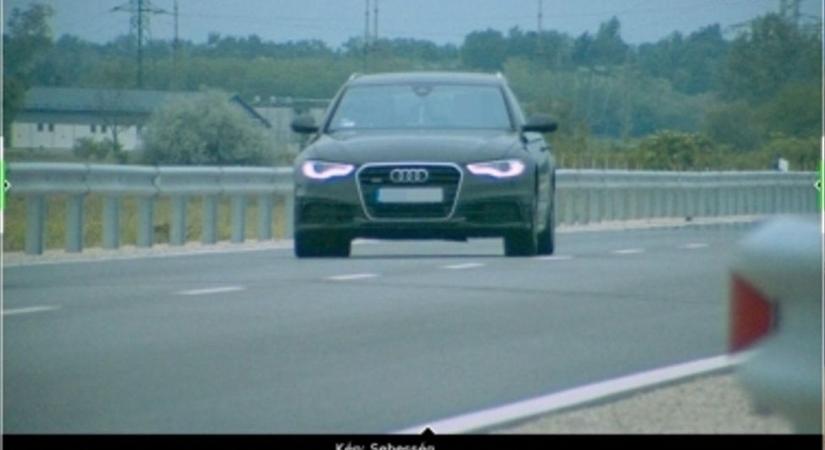 Főúton száguldott végig az audis, de a sebessége még a megengedett duplájánál is több volt
