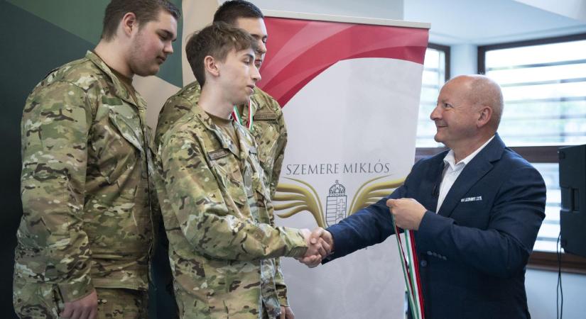 Simicskó István: fontos, hogy a hazaszeretetet "írjuk bele" a fiatalok szívébe