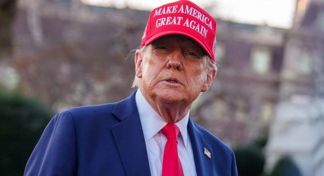 Trump rendelettel csökkenti a vényköteles gyógyszerek árát