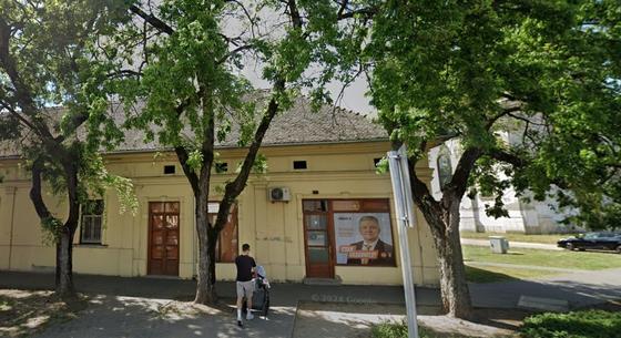 Börtönbe küldik a hódmezővásárhelyi Fidesz-iroda ablakait betörő férfit