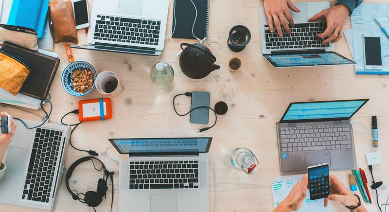 Munkahelyváltás tudatosan – hogyan segíthet a Jooble?