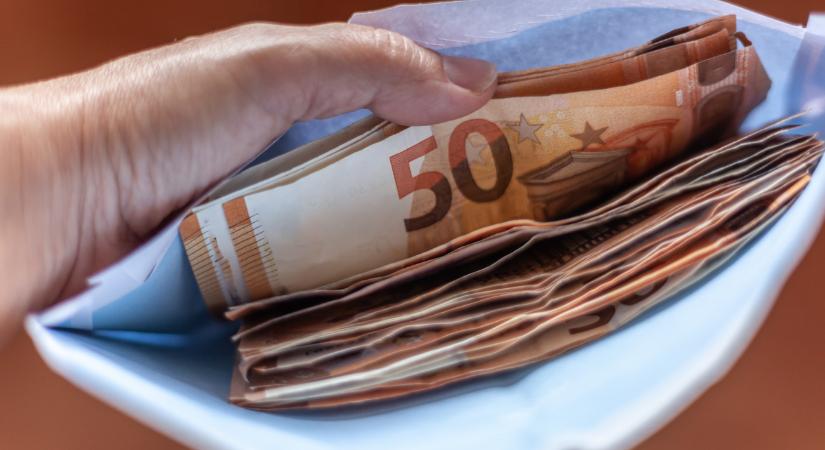 Ébred a feszültség a bolgár euróbevezetés körül