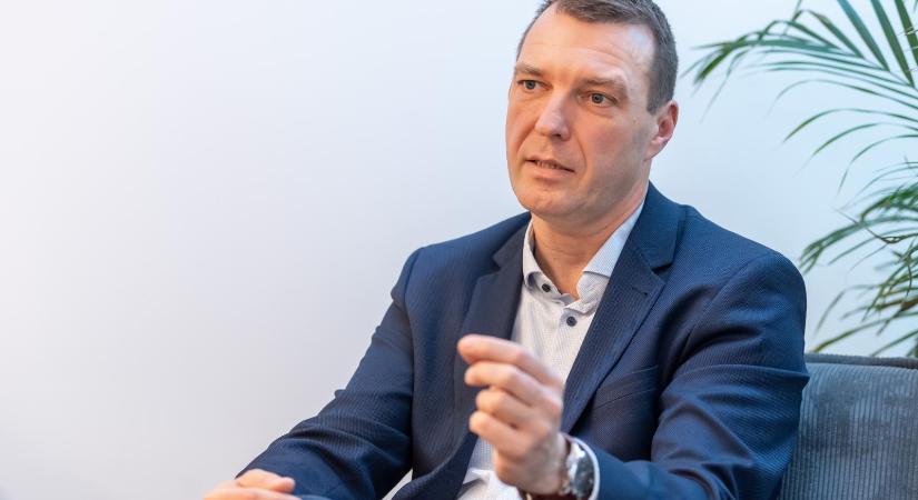 Nem lehet népszavazás Ukrajna EU-tagságáról, de arról igen, hogy december 24. munkaszüneti nap legyen-e