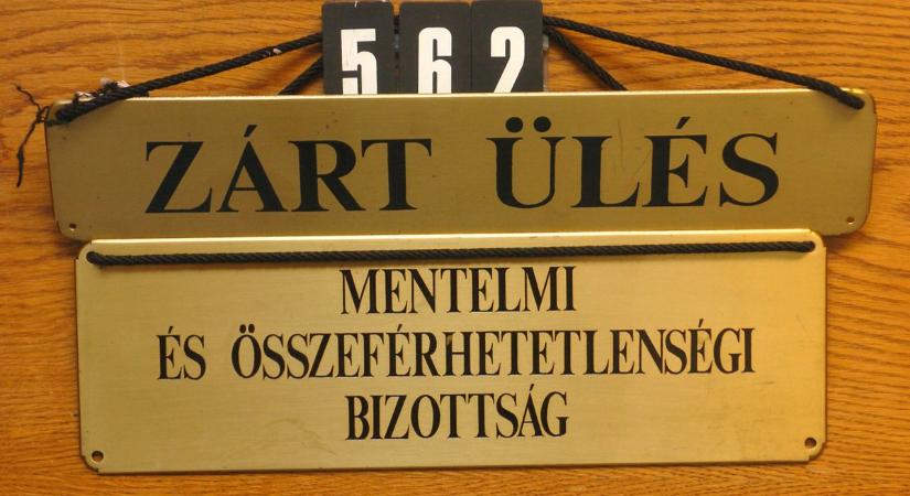 Nem rejtegethetik tovább a vagyonukat az EP-képviselők