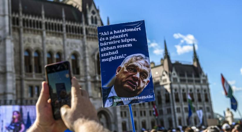 Lenne EU-s hitel a haderőfejlesztésre, de az Orbán-kormány többet költene, amit drágább, saját piaci kölcsönnel fedezne