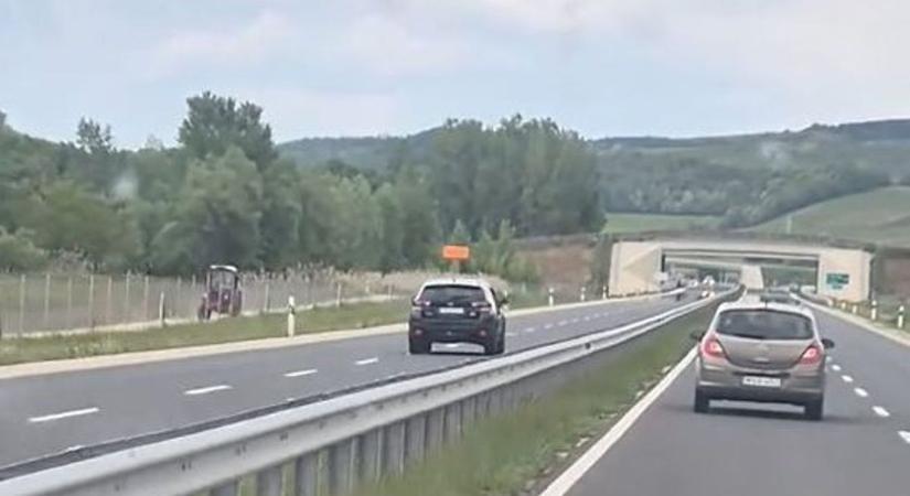 Nem hiszed el ezt a videót! Forgalommal szemben száguldott a dunántúli főúton a szép Subaru