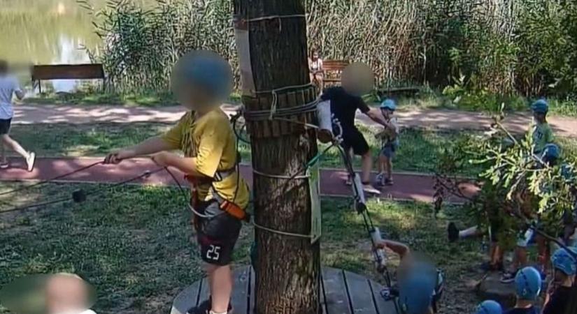 Ezt ajánlotta fel a brutális karateedző a felrúgott kisfiúnak
