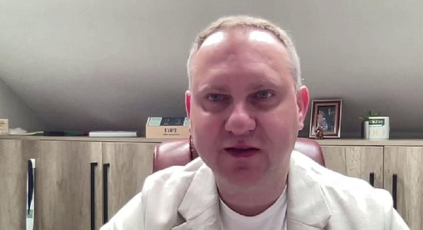 Felmentéssel rendelkező fiatal tanárt vert meg egy toborzótiszt Harkiv városában  videó