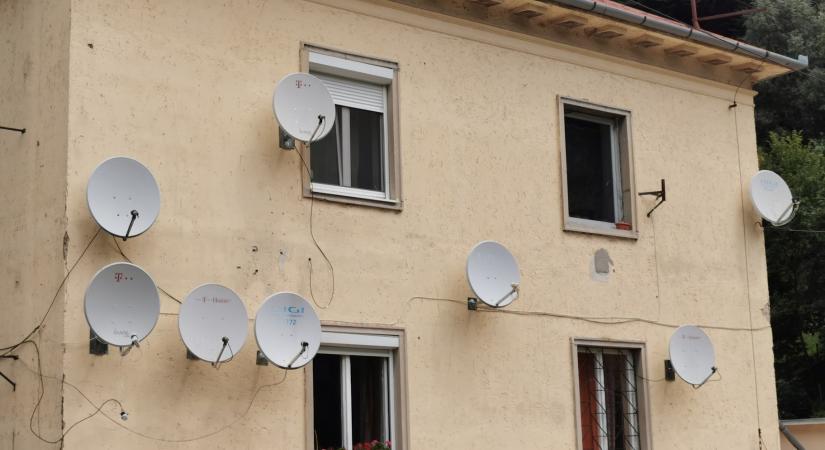Egy kisvárosnyi tévéelőfizetőt elveszített a Telekom