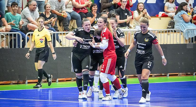 A DESOK-ban kezdik az aranycsatát a DEAC női futsalosai