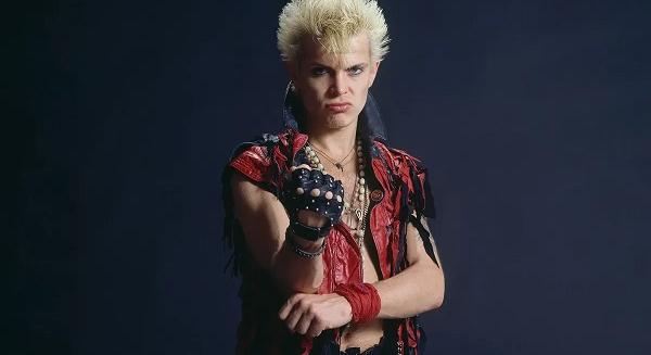 Ezért lépett fel melegklubokban a karrierje elején Billy Idol