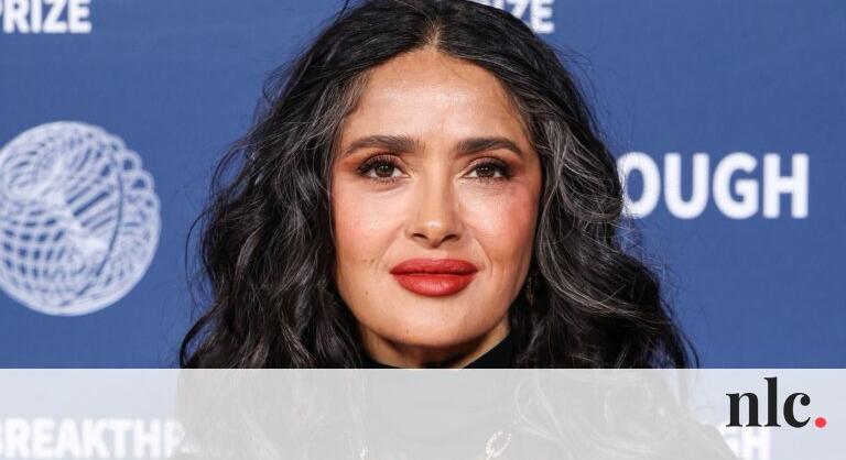 Bikinis címlapot vállalt az 58 éves Salma Hayek
