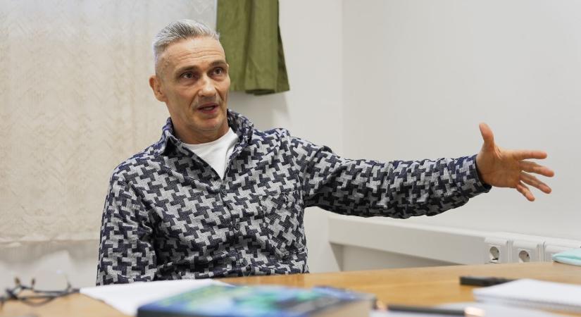 „Népes társaság lenne a megoldatlan gyilkosságok szabadlábon lévő tetteseiből” – börtöninterjú Czibere Attilával