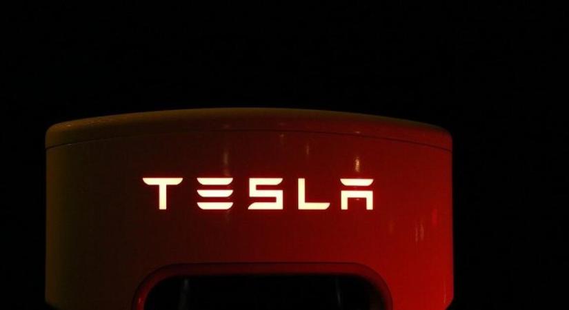 Keserű pirulát kapott a Tesla