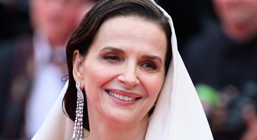 A 61 éves Juliette Binoche túlragyogott mindenkit Cannes-ban: a nyitóest legszebb ruhái