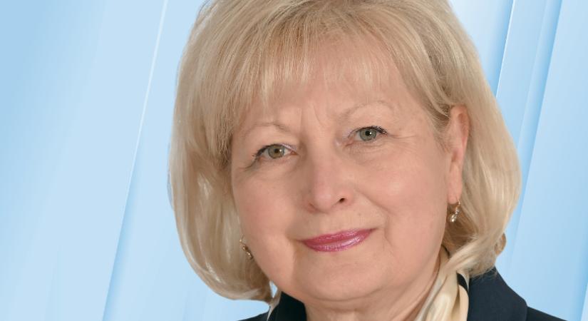 A Dobrev Klárát betámadó antiszemita bejegyzése miatt eltávolították elnöki pozíciójából az egri fideszes képviselőt