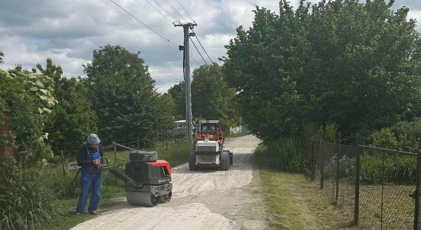 Útjavítás a településen, számos utca burkolata megújul