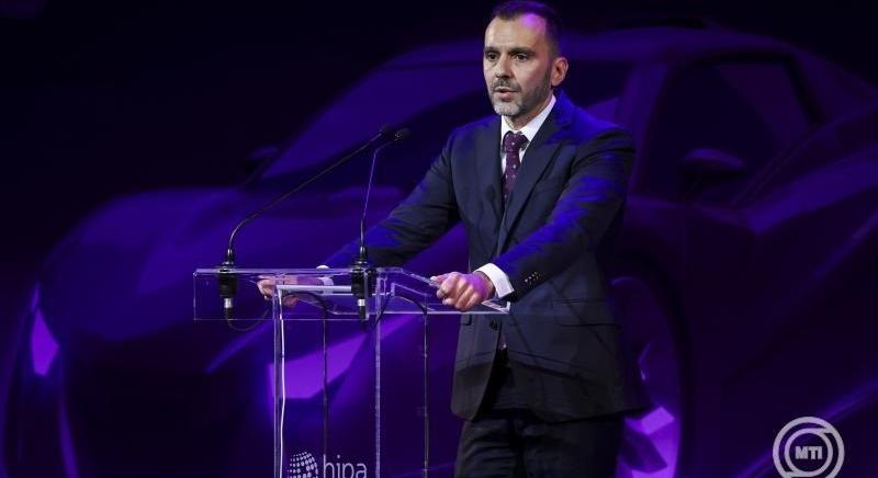 Joó István: az autóipar jövője hosszú távon biztosított