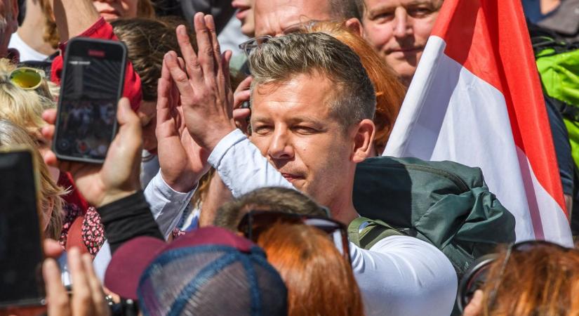 Íme a módszer, amivel az Európai Parlament védi Magyar Pétert
