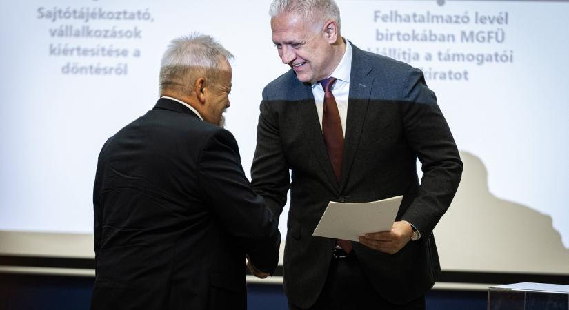 Olyan lassú a Demján 11, hogy idén már biztos nem pörgeti fel a gazdaságot