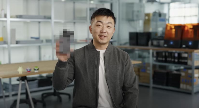 Carl Pei megmondta nagyjából, hogy mennyi lesz a Phone (3)