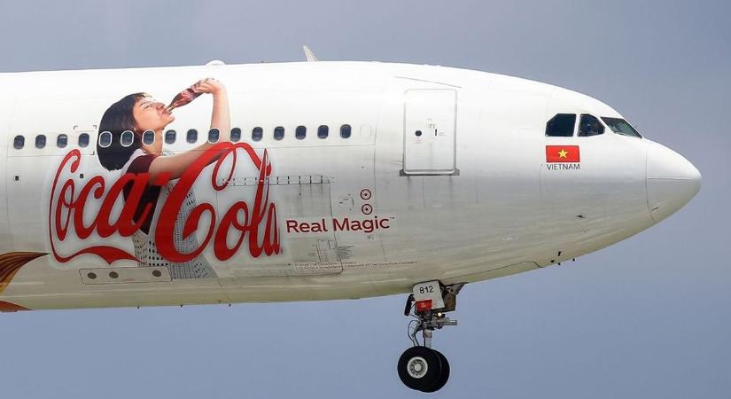 Fogyasztóvédelmi bravúr: visszavonulót fújt a Coca-Cola!