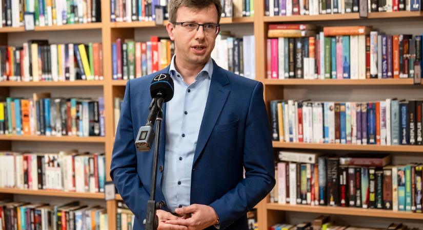 Bóka János: Az EB-nek nyilvánosságra kellett volna hoznia a Pfizer SMS-eket