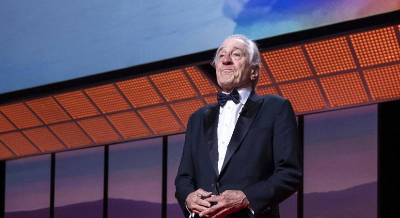 Ilyen aranyosaa 81 éves Robert De Niro 2 éves kislánya