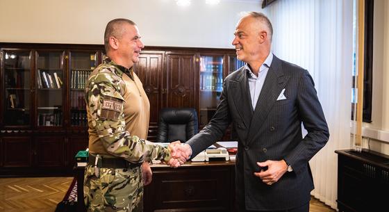 Nyilvánosságra hozott a HM egy oldalt a Ruszin-Szendit elmarasztaló dokumentumból, amit a Nemzetbiztonsági Bizottság zárt ülésére készítettek