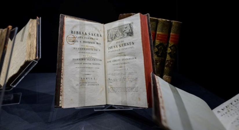 Az első teljes horvát nyelvű bibliafordítás a Hónap kincse a Magyar Nemzeti Múzeumban