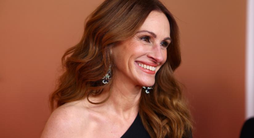 Lehengerlő családi fotó: Julia Roberts ritkán látott gyerekeivel pózol