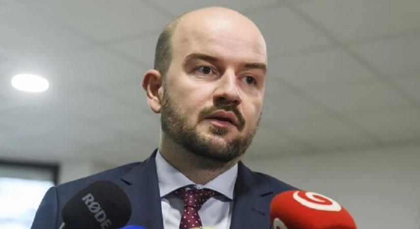 Dubéci részt akar venni a biztonsági tanács ülésén