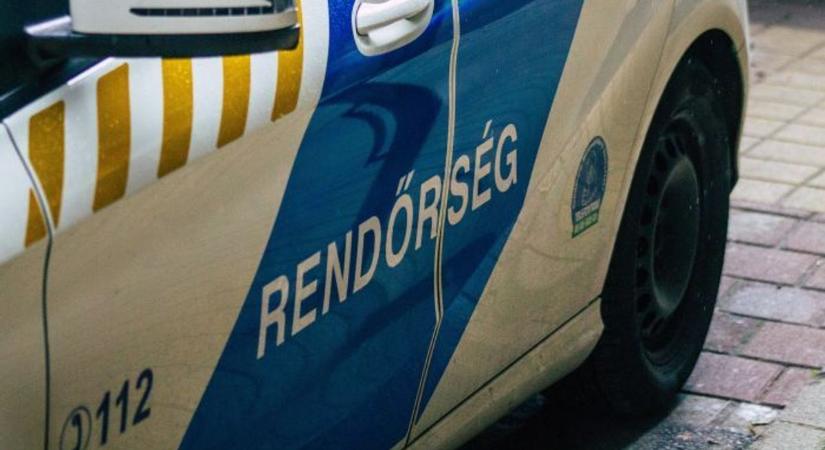 Szabadnapos rendőr találta meg az eltévedt idős férfit, saját motorján vitte haza