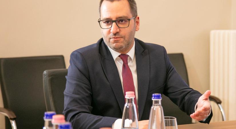Lánczi Tamás: Felesleges a hisztériakeltés, aki a törvényt támadja, nem akar átláthatóságot