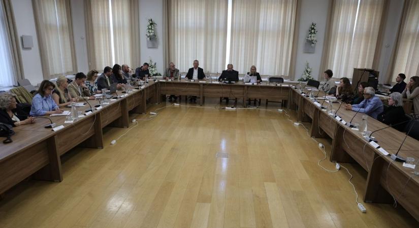 Fontos felújítás és beszerzés kezdődhet Szekszárdon
