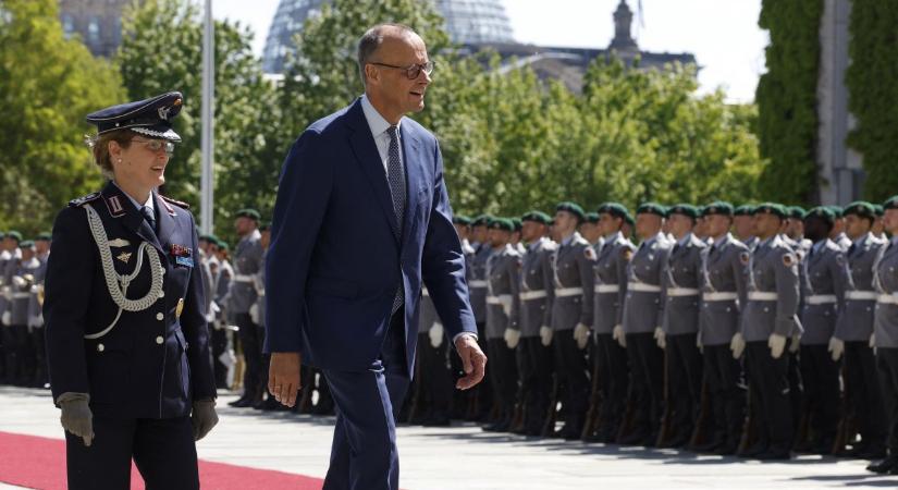 Német pánik: az új kancellár szerint Oroszország nem állna meg Ukrajnánál