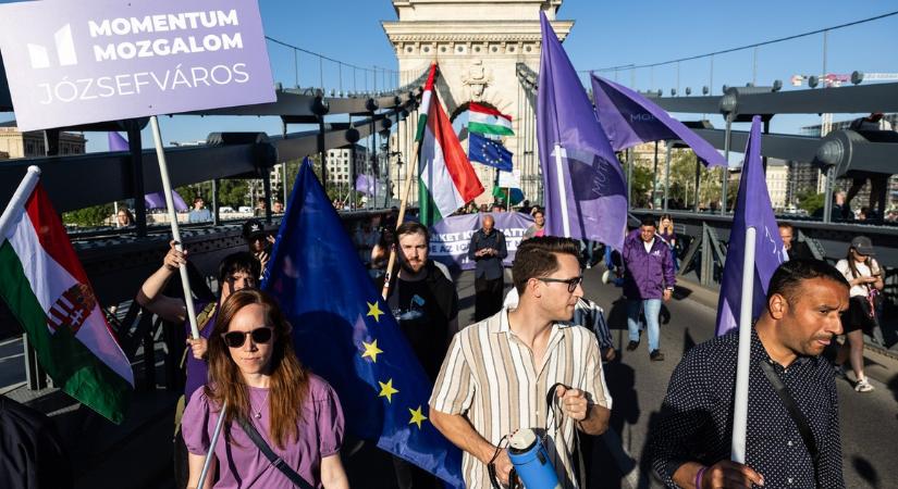 Demonstrációt hirdetett a átláthatósági törvény ellen a Momentum