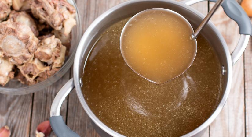 Tiszta vizet öntött a pohárba a séf: kiderült le kell-e önteni a hús első vizét főzéskor
