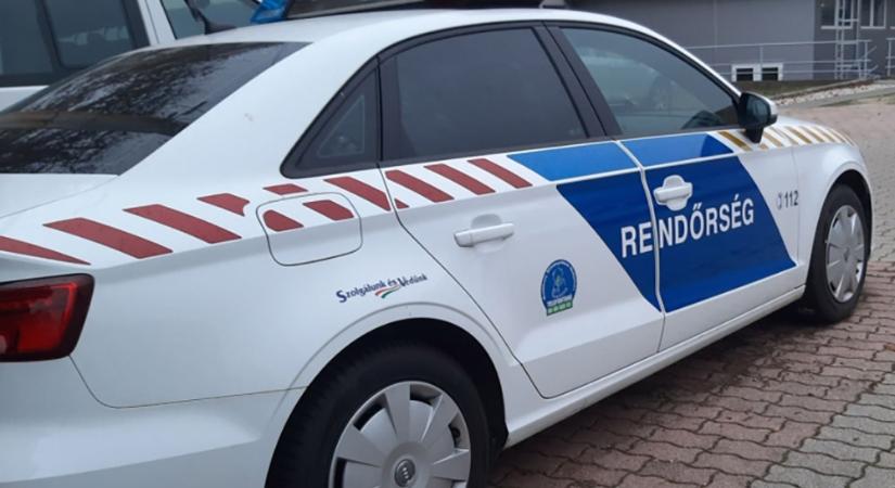 „És akkor mi van?” – Beszólt a rendőröknek, miután ittasan, jogsi nélkül vezette a kocsit. A zsebében is találtak valamit…