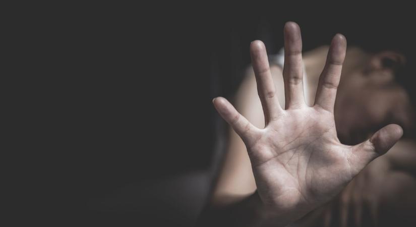 Kétségbeesett szökésben a nő, rémtette után egész Európában keresi a Pesti Központi Kerületi Bíróság