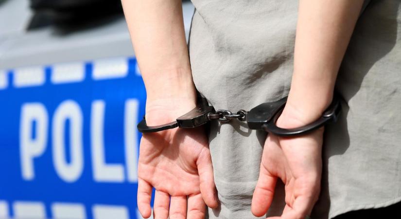 Csípőfogóval ment „bevásárolni” egy nő – szolgálaton kívüli rendőr fogta el