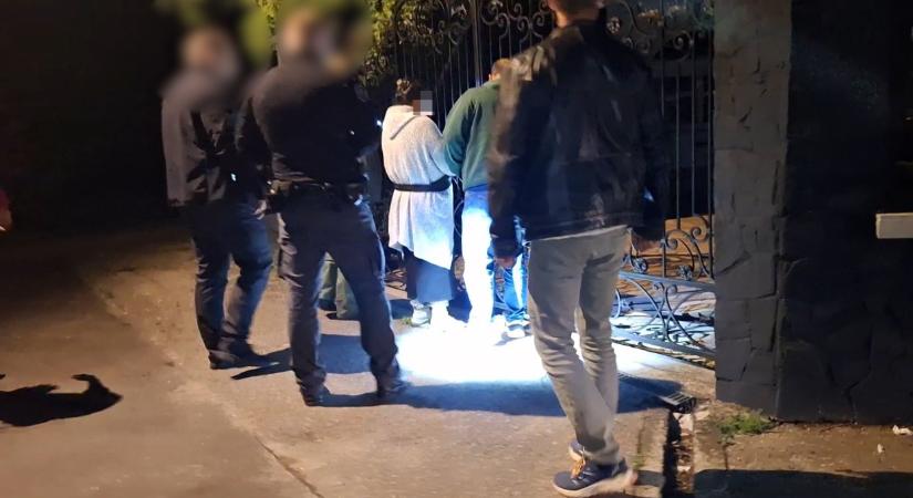 Elrabolták a budapesti nyugdíjast és eladták a lakását: gyomorforgató bűnbandát kapcsoltak le