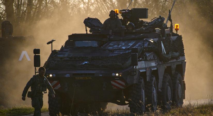 Hollandia fokozta a hadsereg készenléti szintjét