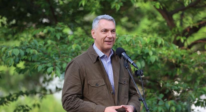 Mindenre válaszol a miniszter Dombóváron