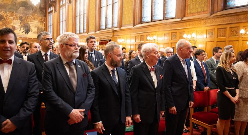 Az emlékezet főleg szellemi örökség