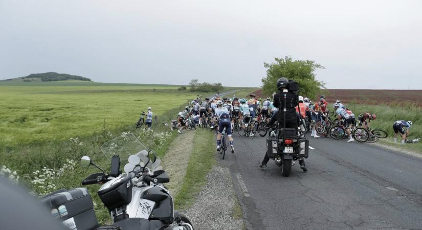 Durva tömegbukás volt a Tour de Hongrie-n