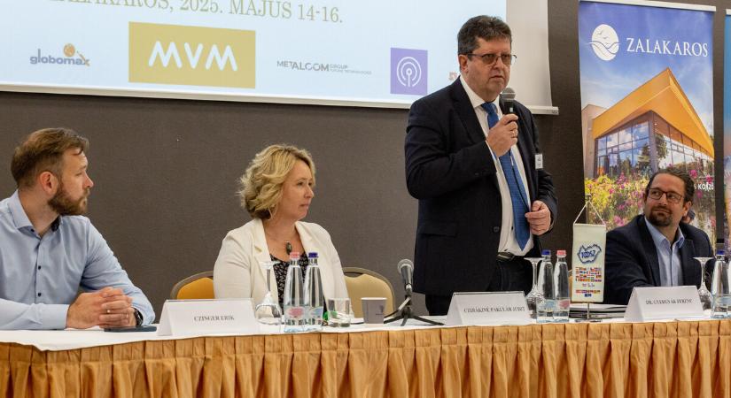 208 település vezetői találkoztak Zalakaroson